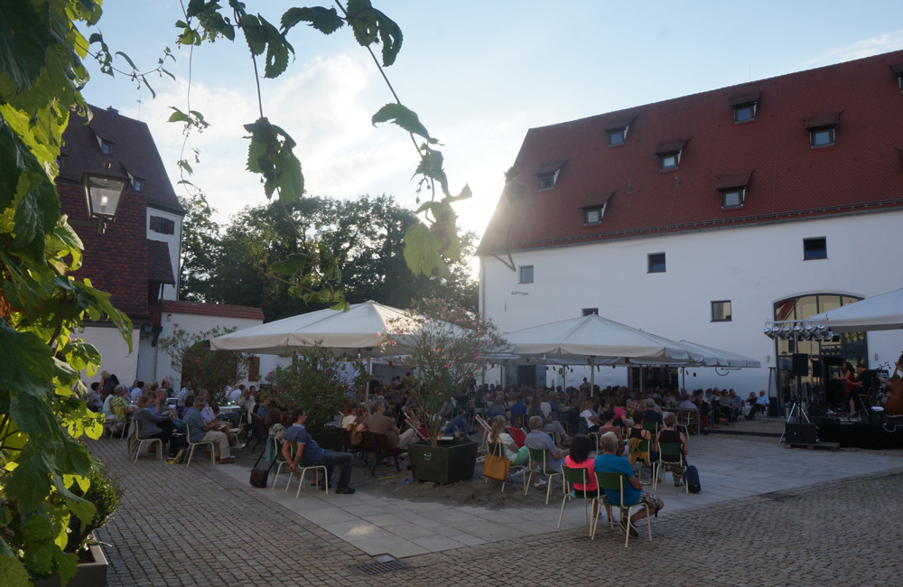 "Feierabend" im Zehntstadel Leipheim