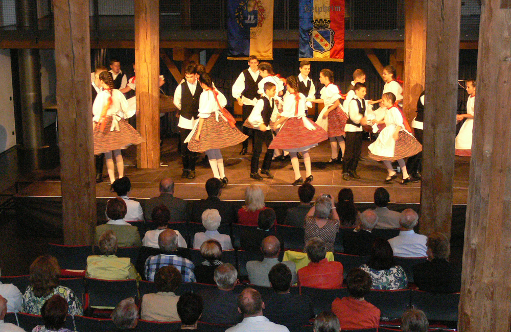 Ungarische Tanzgruppe in Leipheim